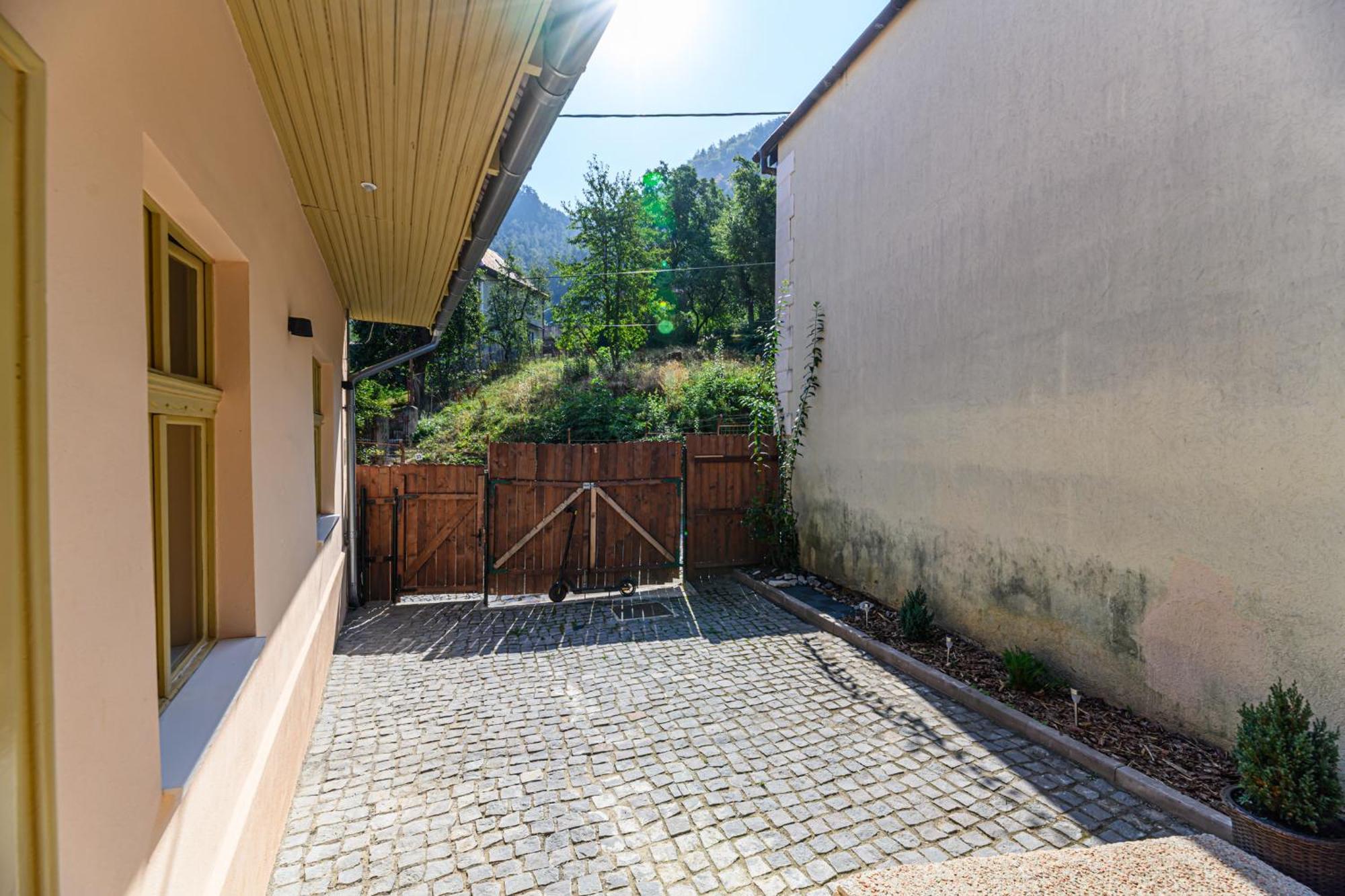 Lagom - Hot Tub Hideout Braşov Dış mekan fotoğraf