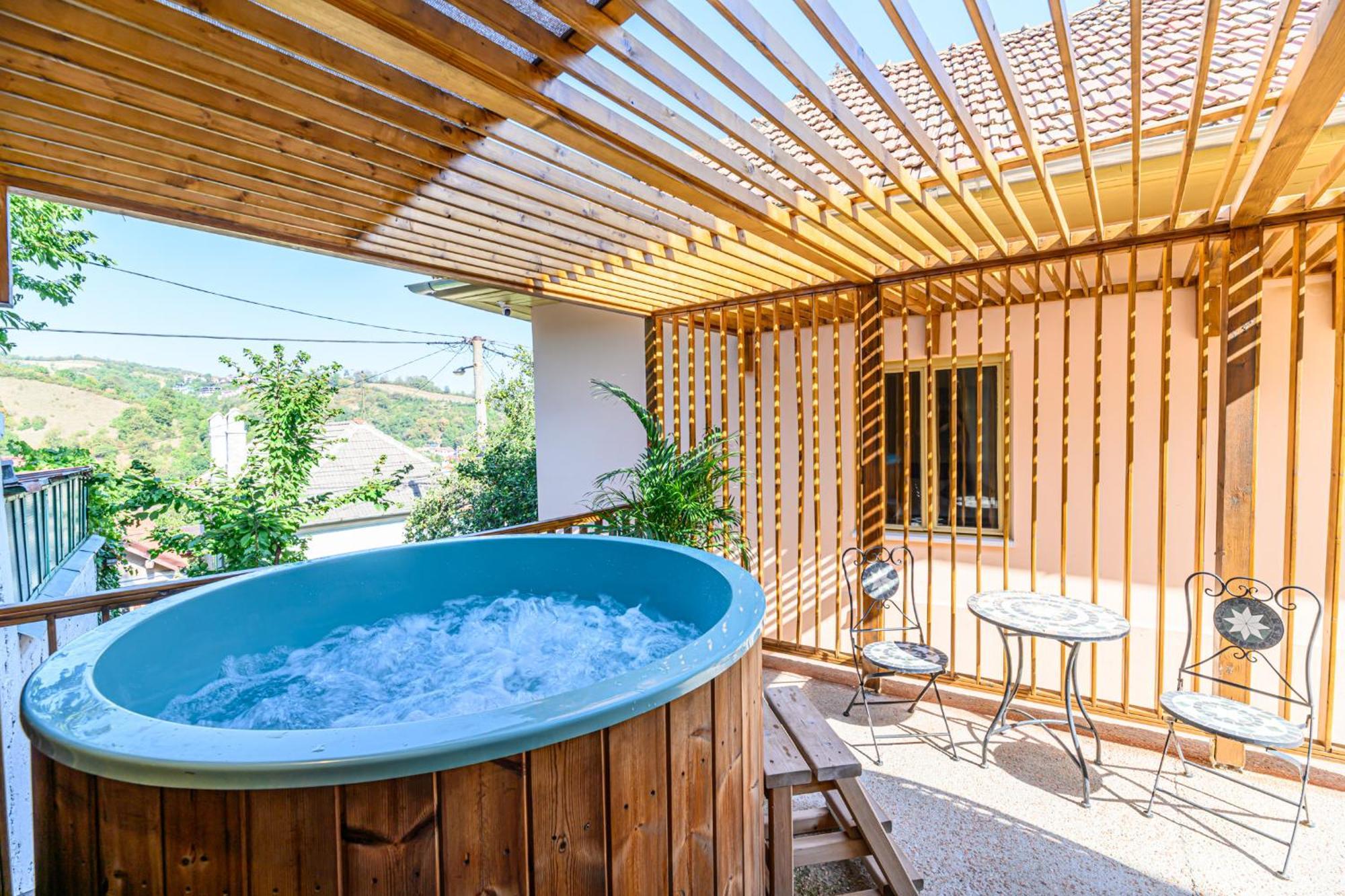 Lagom - Hot Tub Hideout Braşov Dış mekan fotoğraf